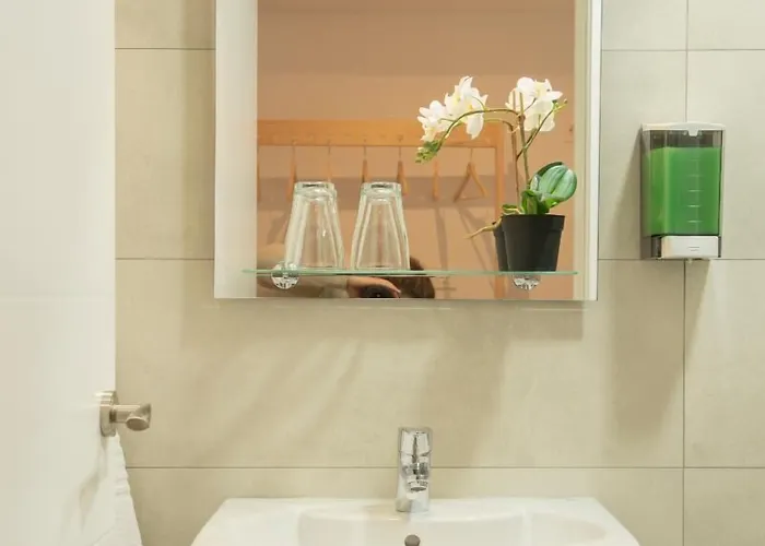 & Kitchen Zorroza Πανσιόν Μπιλμπάο